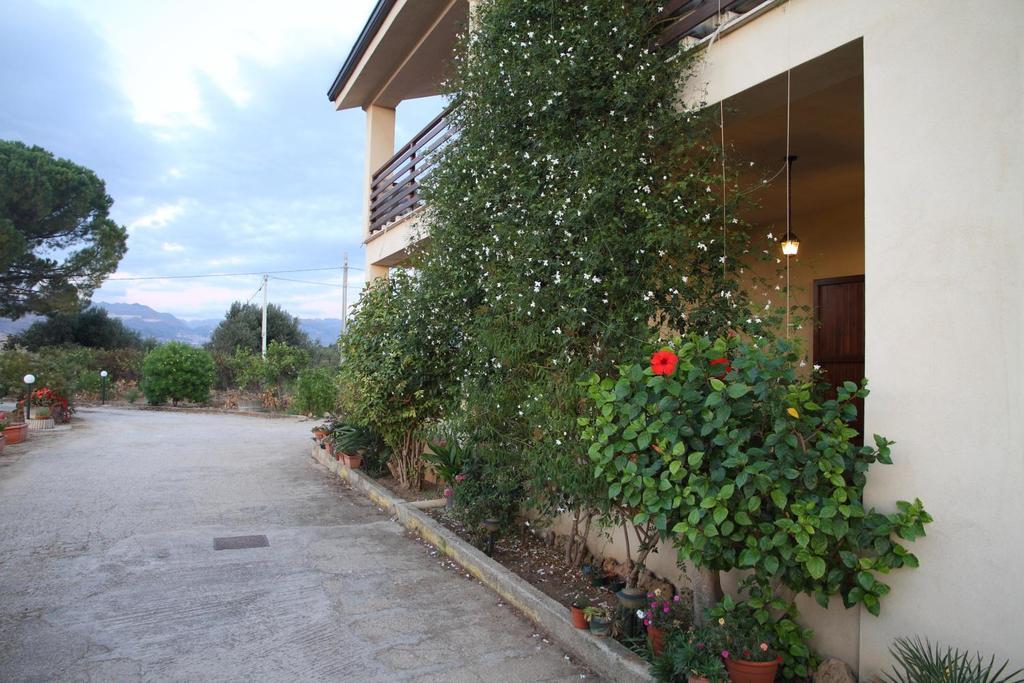 "Green" B&B Il Bracco Partinico Exterior foto